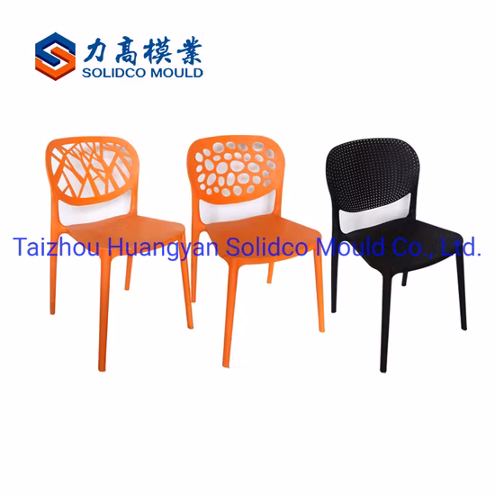 Différents types de moules de chaise en plastique d'une usine professionnelle